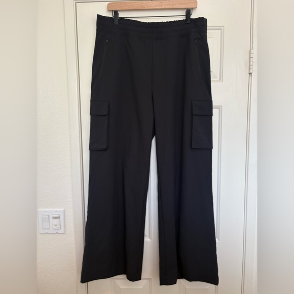 Beyond Yoga Wide Leg Cargo Pants City Chic Black size Large - Picture 5 of 6